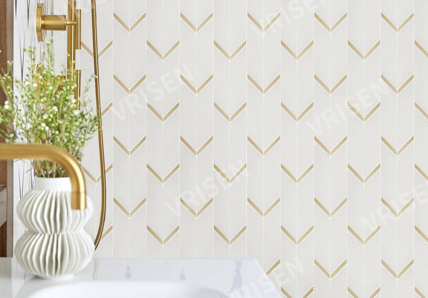 Dolomite White Marble with Gold Accents Waterjet Mosaic Arrow